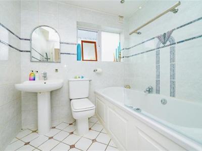 Family Bathroom-